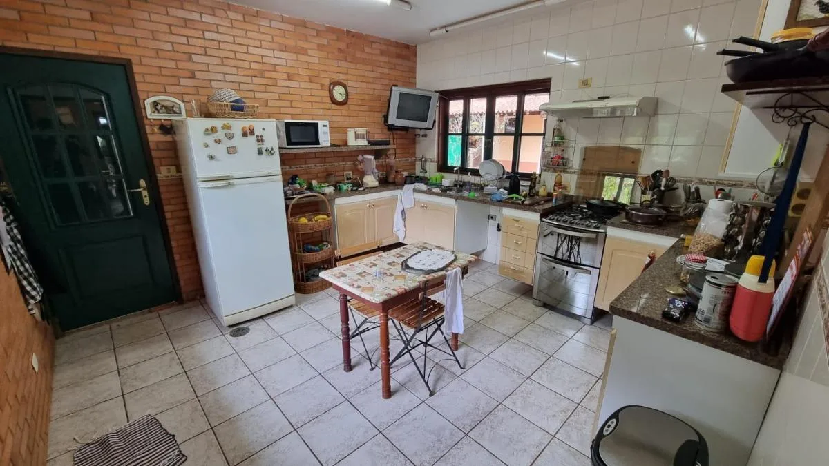 Chácara no Cond. Santa Helena - Castelo Branco km 42, a menos de 40 km de SP