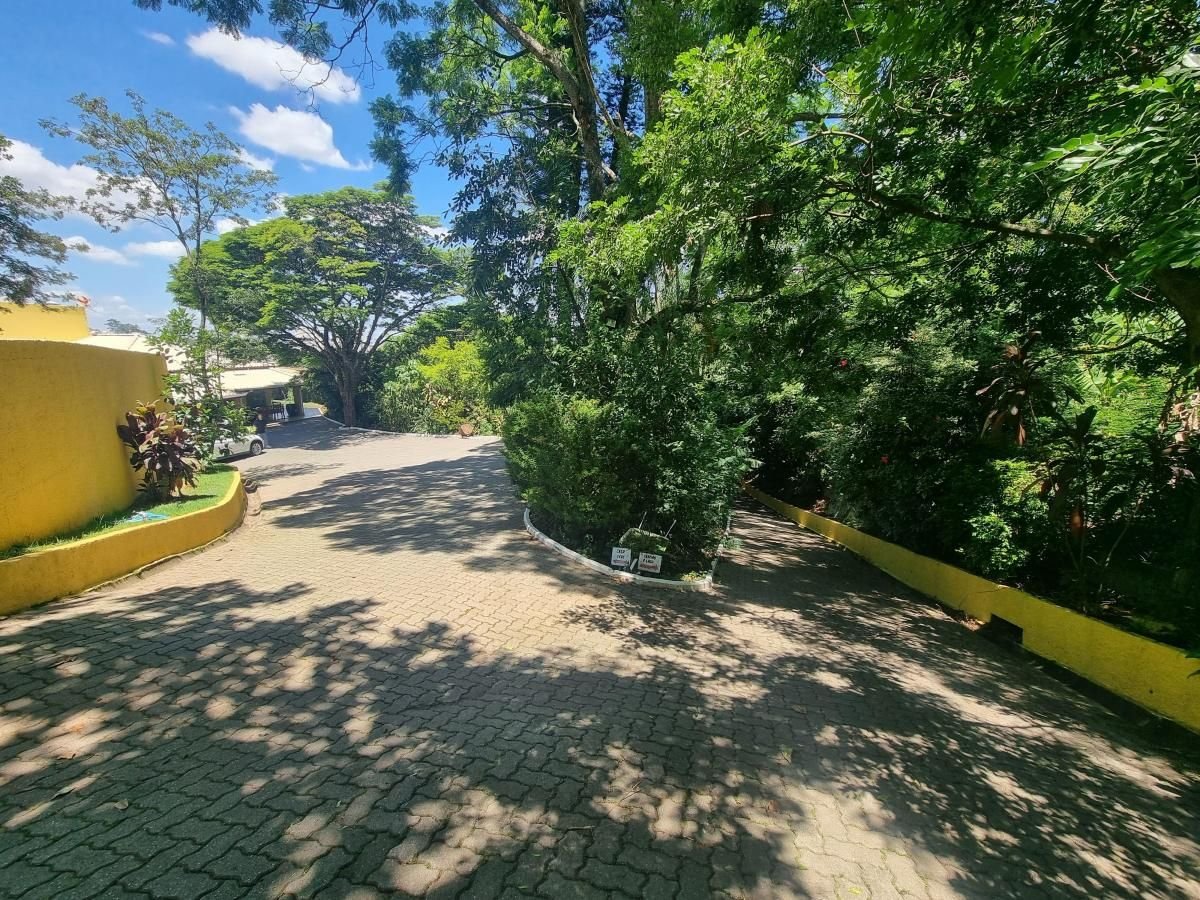 Chácara à venda em bairro nobre em Sorocaba próximo a Raposo Tavares e Centro