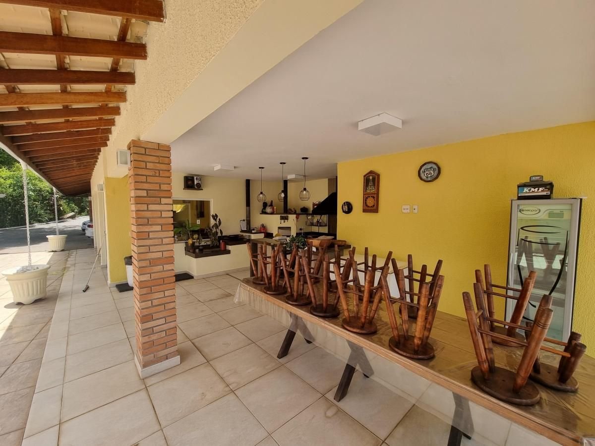 Chácara à venda em bairro nobre em Sorocaba próximo a Raposo Tavares e Centro