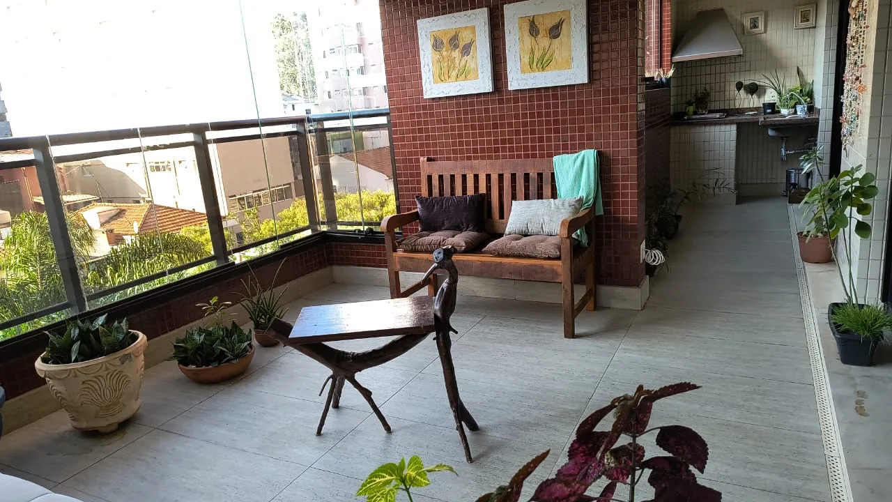Apartamento de Alto Padrão com 208 m², 4 Suítes e 4 Vagas na Vila Mariana – São Paulo