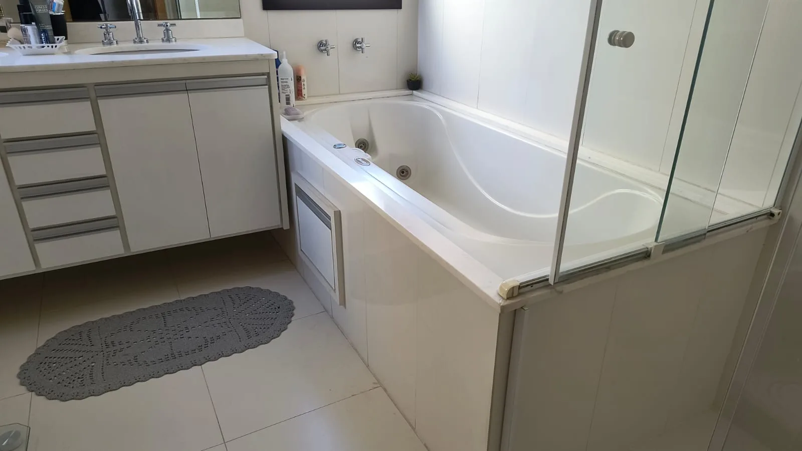 Apartamento de Alto Padrão com 208 m², 4 Suítes e 4 Vagas na Vila Mariana – São Paulo
