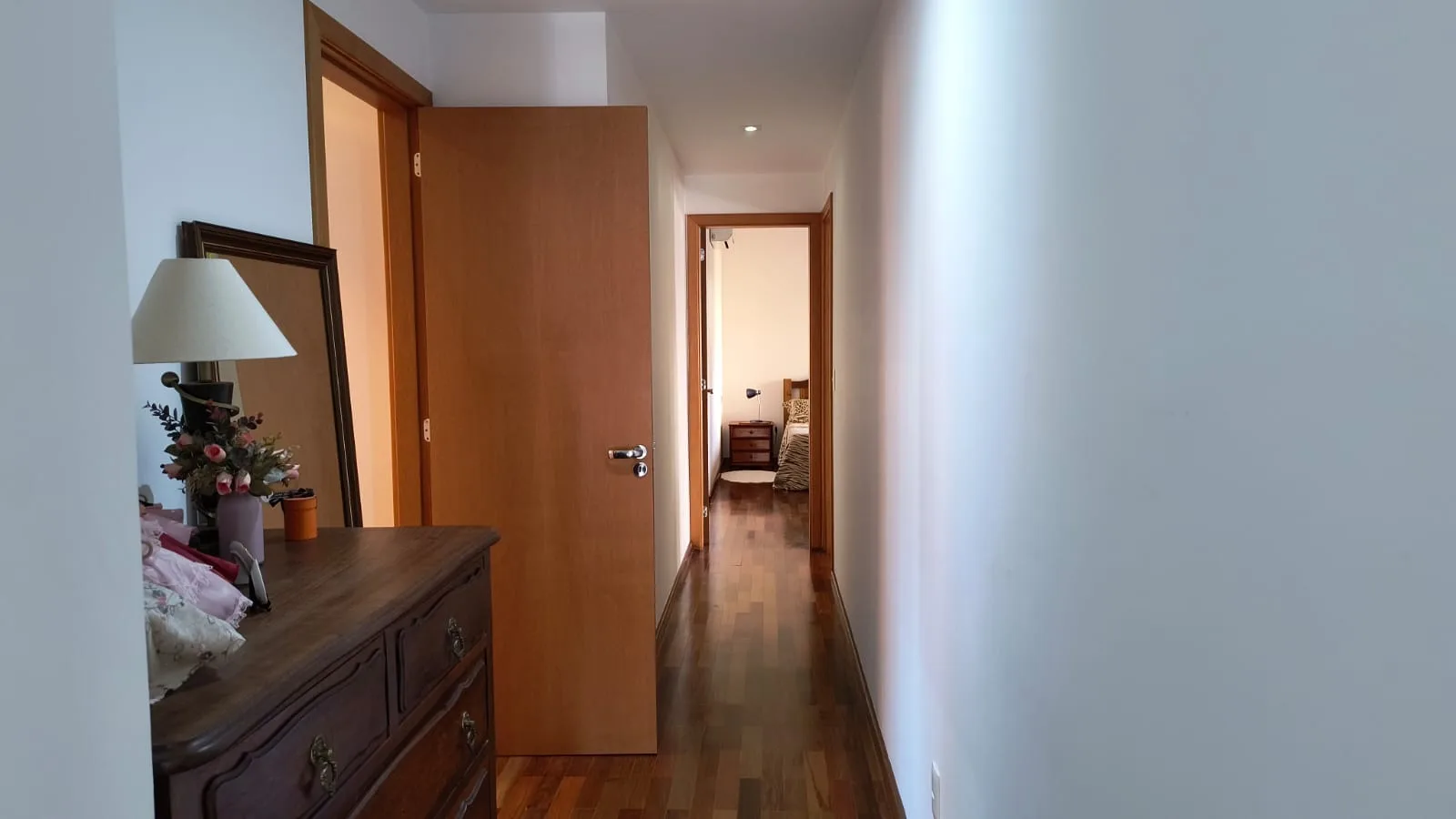 Apartamento de Alto Padrão com 208 m², 4 Suítes e 4 Vagas na Vila Mariana – São Paulo